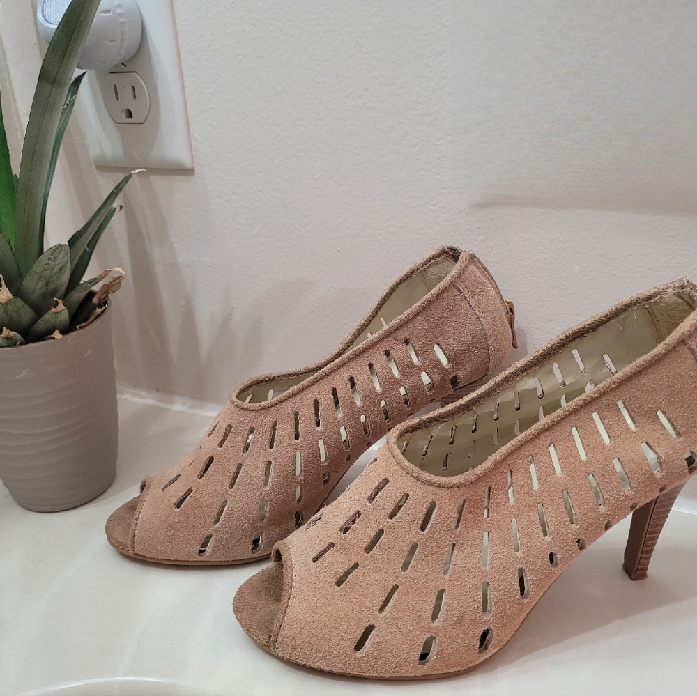 Suade Heels
